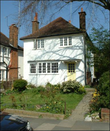 052 Hampstead Way